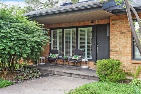 29 Curtis Crescent, ON L7B 1C3
