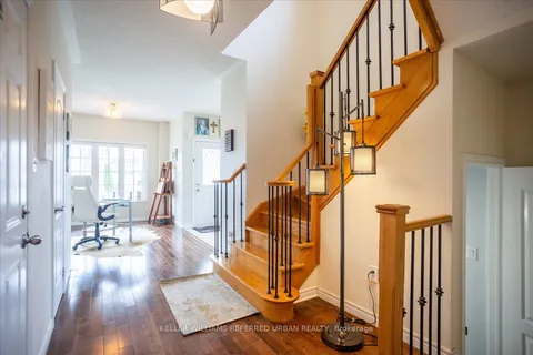 462 Reeves Way Boulevard, ON L4A 0H2