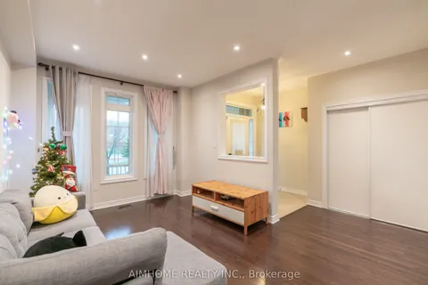 934 Castlemore Avenue, ON L6E 0N3