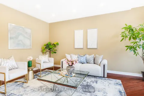 16 Venice Gate Drive, ON L4H 0E7