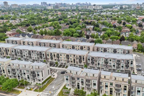 893 Clark Avenue, ON L4J 0K6