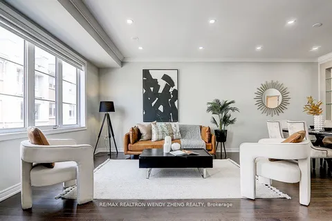 244 Rustle Woods Avenue, ON L6B 1R3