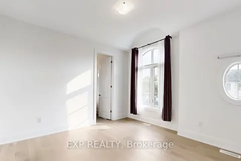 38 Deanna Court, ON L4H 4X5