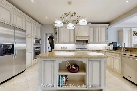 76 Silver Rose Crescent, ON L6C 1W6