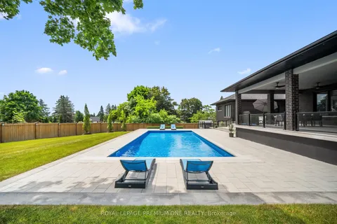 11 Hollywood Crescent, ON L0G 1N0