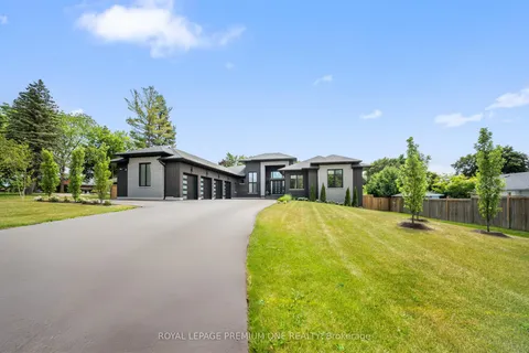 11 Hollywood Crescent, ON L0G 1N0