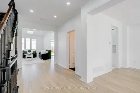 69 Sutcliffe Way, ON L9R 0N8