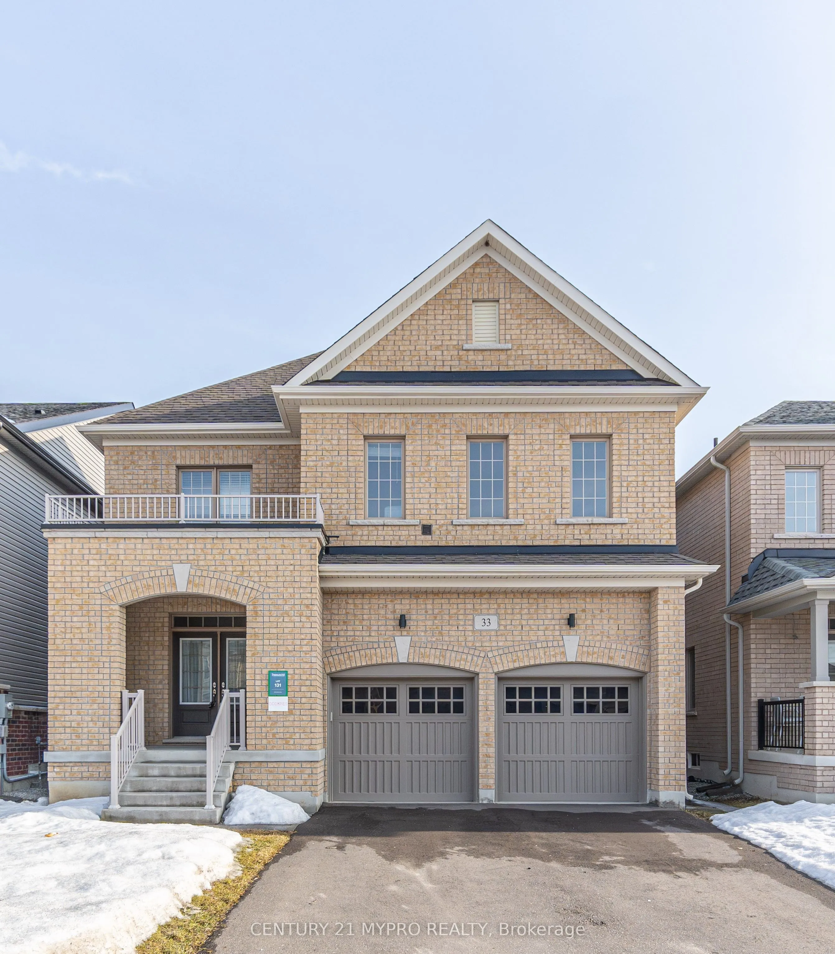 33 PIETROWSKI Drive, ON L4P 0J7