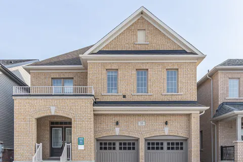 33 PIETROWSKI Drive, ON L4P 0J7