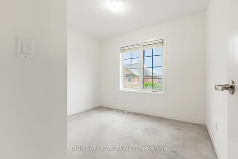 115 Knott End Crescent, ON L3Y 0E4