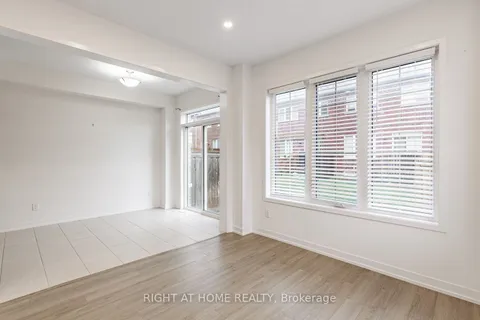 115 Knott End Crescent, ON L3Y 0E4
