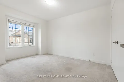115 Knott End Crescent, ON L3Y 0E4