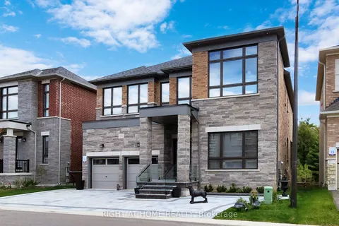 216 Sunset Vista Court, ON L4G 3Y1