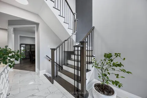 2040 Webster Boulevard, ON L9S 0K8