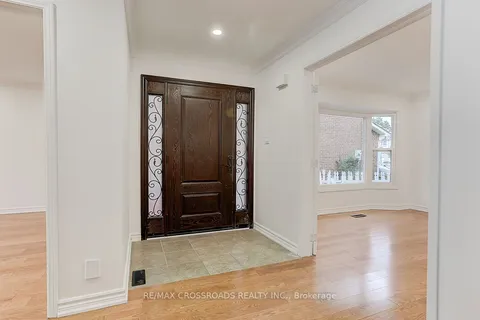 125 Green Bush Crescent, ON L4J 5M3