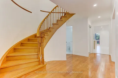 125 Green Bush Crescent, ON L4J 5M3