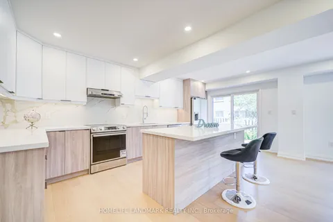 6 Eddy Green Court, ON L4J 2S5