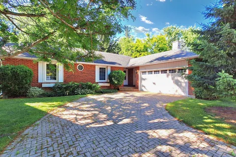 27 Hawthorne Lane, ON L4G 3K8