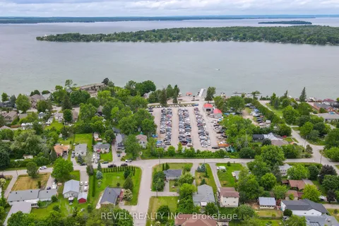 779 Lennox Avenue, ON L4P 3E9