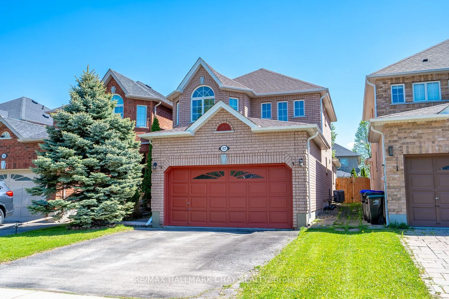 17 Henderson Crescent, ON L9R 1Y3