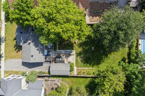 23 Wellington Street, ON L9R 1G8