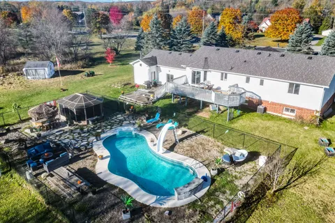 9353 County Road 1 Road, ON L0N 1P0