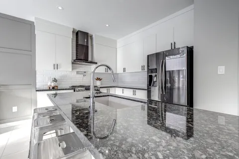 953 Barton Way, ON L9S 0N5
