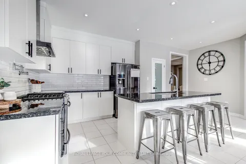 953 Barton Way, ON L9S 0N5