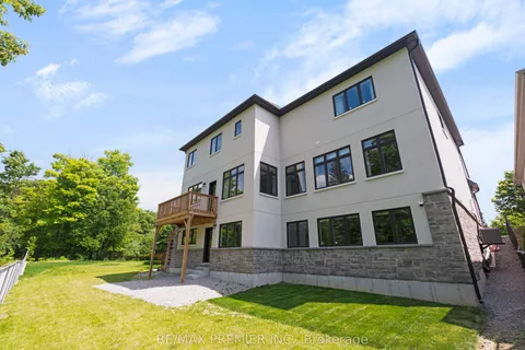24 Francesca Court, ON L4L 9L2