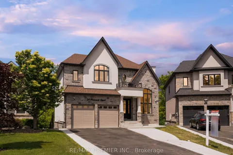 24 Francesca Court, ON L4L 9L2