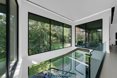 350 Kingscross Drive, ON L7B 1J9