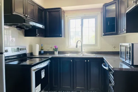 41 Pettigrew Court, ON L3S 1K4