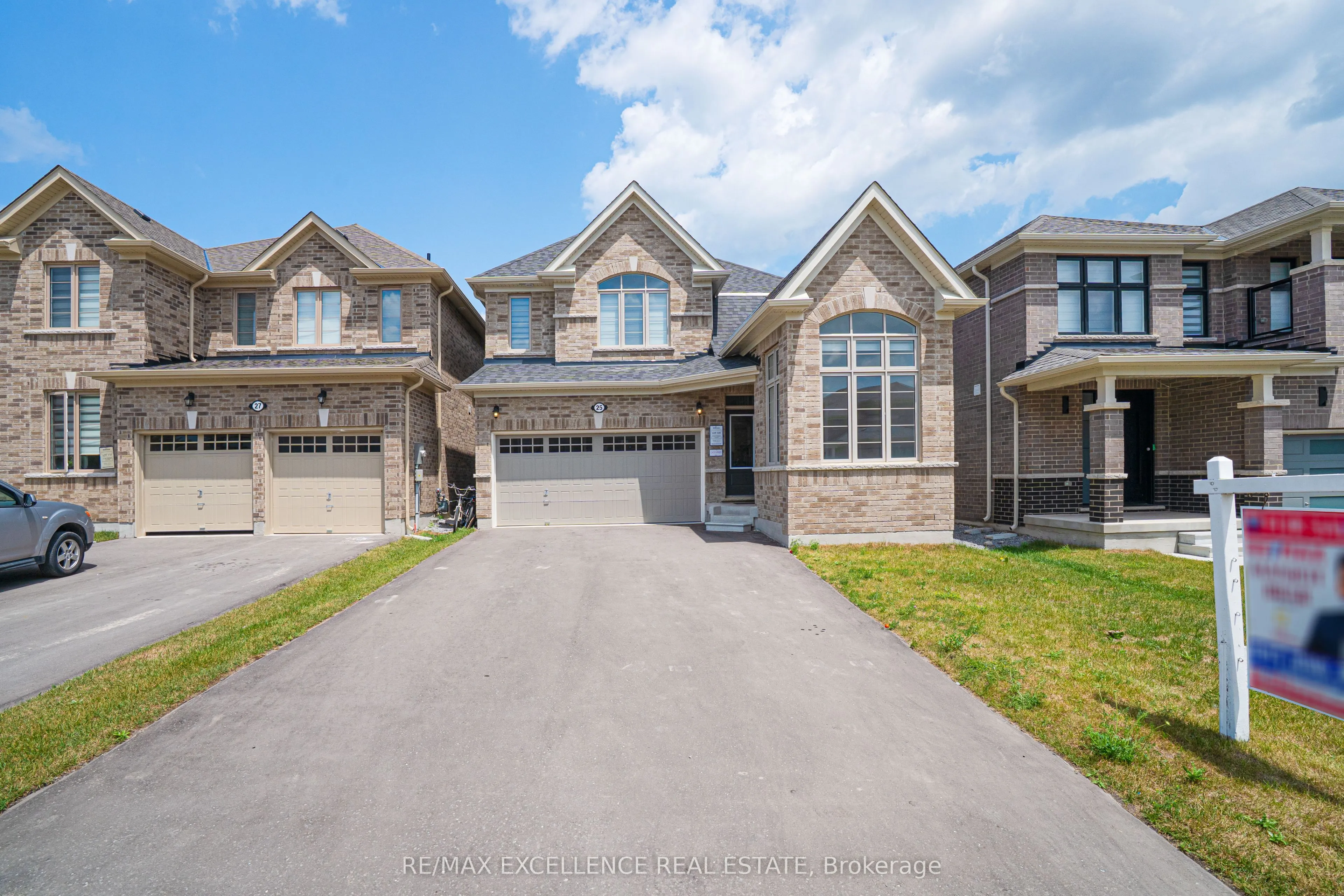25 Sam Battaglia Crescent, ON L0E 1R0