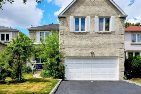 261 Badessa Circle, ON L4J 6C5