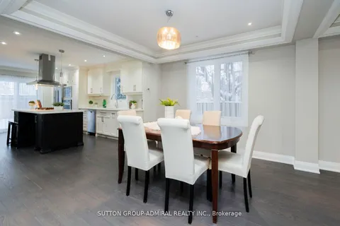 29 Roxborough Lane, ON L4J 4T1