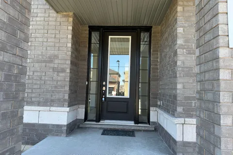23 Hummingbird Grove, ON L0G 1W0