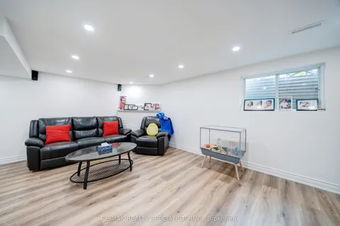 35 COTTONWOOD Court, ON L3T 5W9
