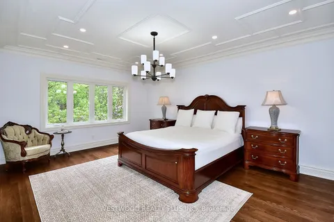 72 Westwood Lane, ON L4C 6Y1