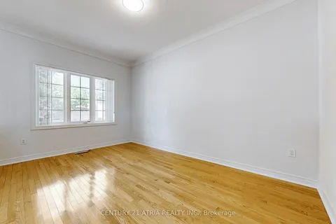 25 Palisade Crescent, ON L4S 2H9