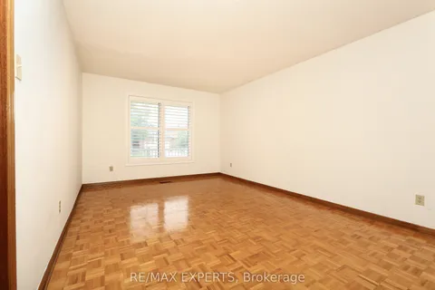 129 Father Ermanno Crescent, ON L6P 1Y9