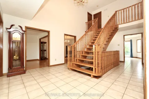 129 Father Ermanno Crescent, ON L6P 1Y9