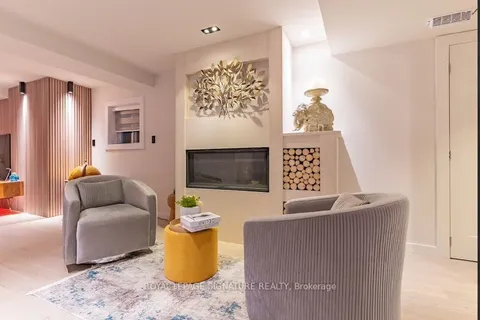 245 Bayview Avenue, ON L4P 2T9