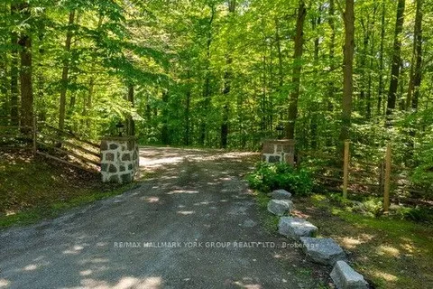 4235 17th Side Road, ON L7B 1K4