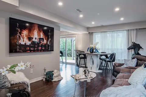 244 Cedar Avenue, ON L4C 2B2