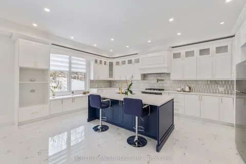 363 Penn Avenue, ON L3Y 2S7