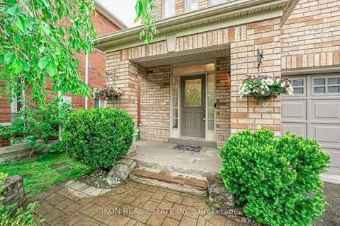 906 Isaac Phillips Way, ON L3X 2Y8