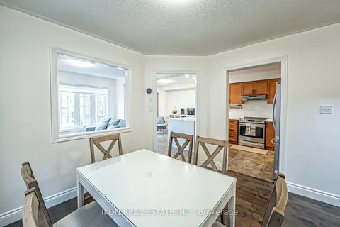 906 Isaac Phillips Way, ON L3X 2Y8