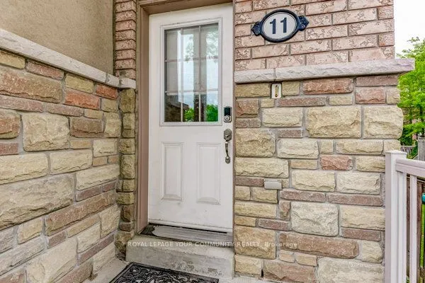 9205 Bathurst Street, ON L4C 0V9