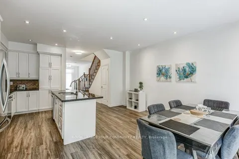 9205 Bathurst Street, ON L4C 0V9