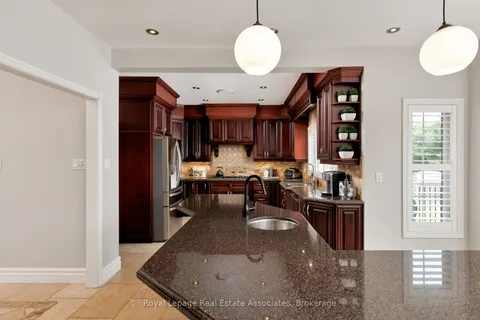 86 Clarendon Drive, ON L4B 3W5